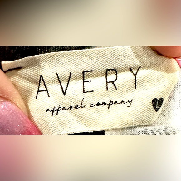 EUC Avery Faded Cow Print Crochet Back Accent V-Neck Top - Picture 9 of 12